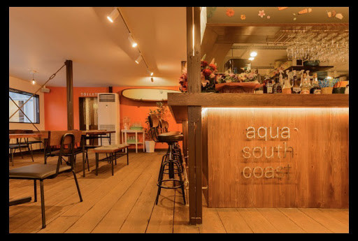 西宮のおしゃれ・レストラン【aqua south coast 西宮カフェ アクア サウスコースト店】<span>西宮の海辺のプール付きカフェ・レストラン</span>