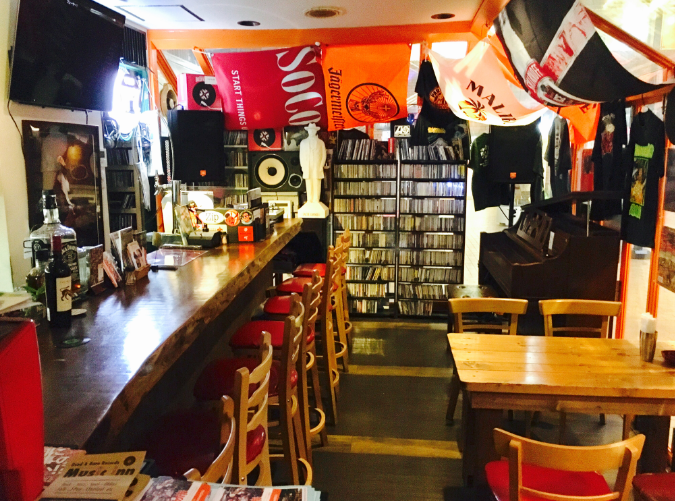 大阪市北区のバー・ライブバー【Bar THIRD STONE】<span>アナログやCDでblackmusic、ライブ映像などが流れるバー。たまにライブなども御座います！</span>