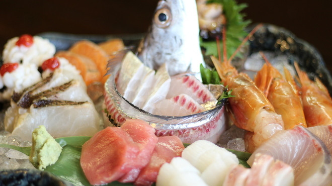 八尾市の居酒屋・海鮮【活魚料理 いし田】<span>季節によって異なる旬の魚を使用します♪</span>