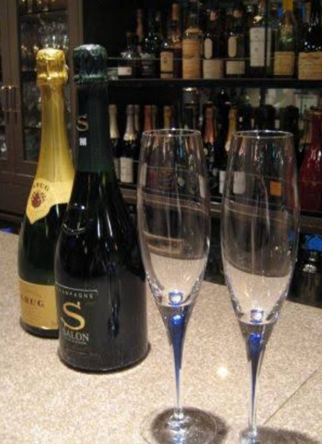 大名のバー・シャンパン【Champagne Bar TRITON】<span>シャンパンを100種類以上取り揃えてるbar</span>