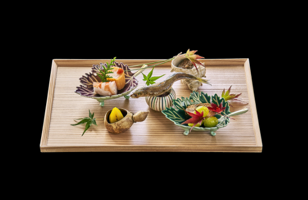 京都市東山区の和食・高級割烹【祇園 又吉】<span>茶懐石のこころを大切にしながら、季節の粋を集め、 その日そのときお客様との会話から生まれる一期一会の味わいをお届けしてまいります。</span>