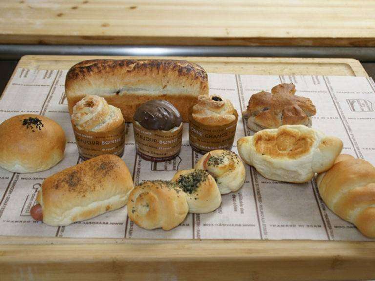福岡県遠賀郡のパン・水巻町【ミヨシのパン】<span>品質と味に自信があります</span>