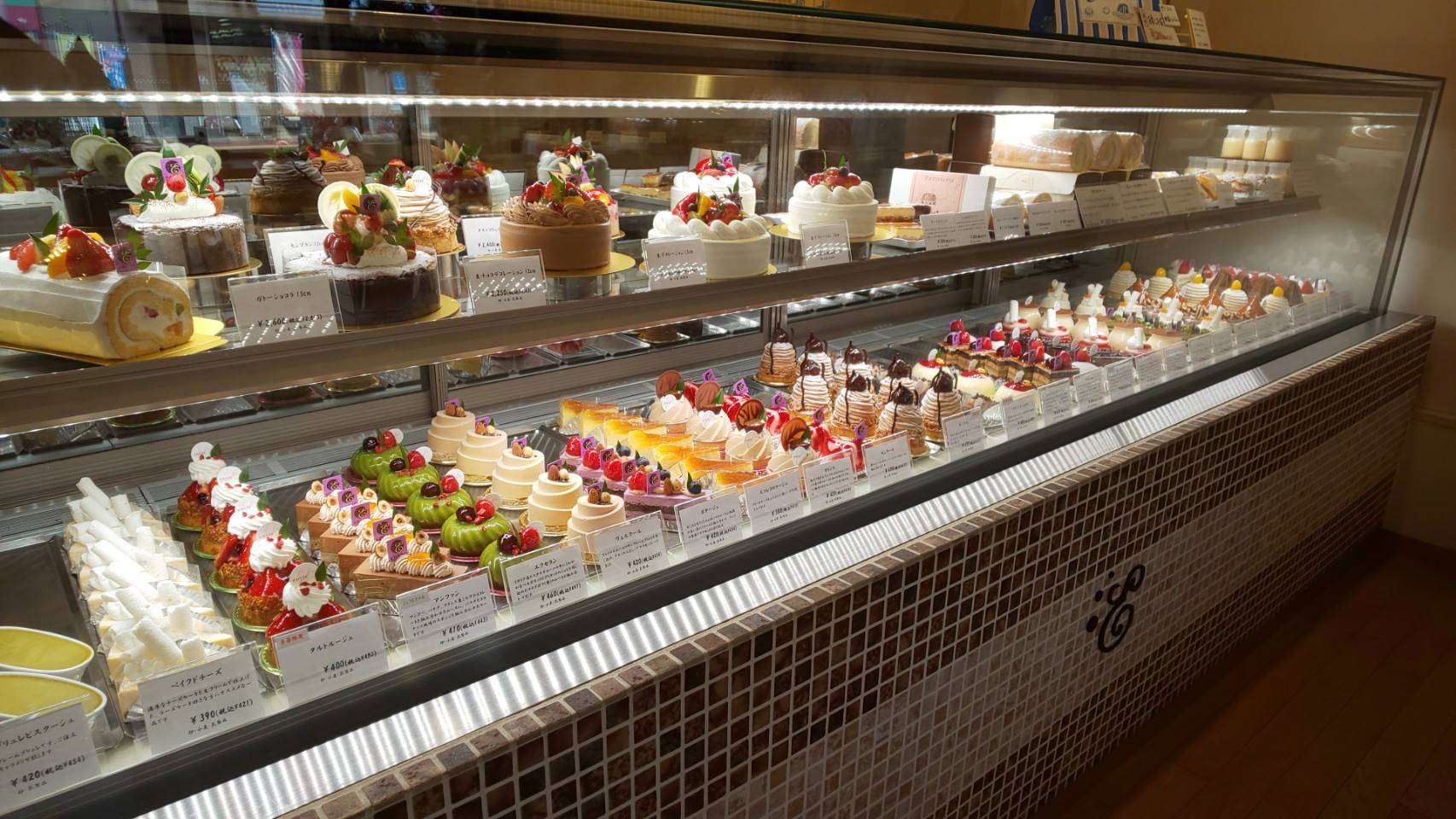 福岡県福岡市のケーキ バースディーケーキ パティスリーアンヴィ Span ショーケースの前にずっと立っていたくなるようなケーキ屋さん Span 美容室からグルメまで福岡エリアにある人気店を紹介するデイナビのブログ